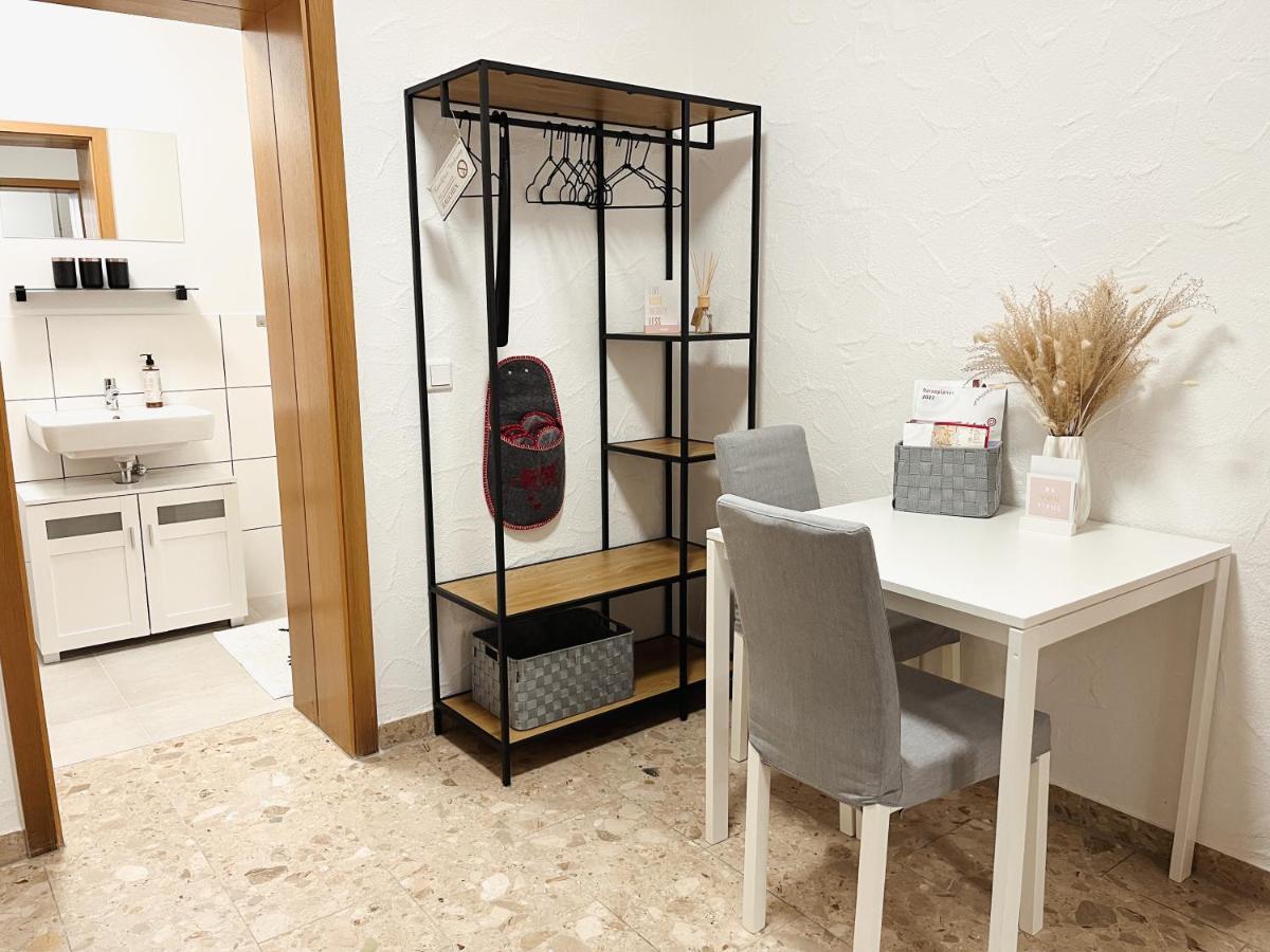 Bohnapartments Elisa - Wohlfuehlapartment Mit 2 Gratis Parkplaetzen Und 3 Schlafzimmern - Wlan - Vollausstattung Erfurt Zewnętrze zdjęcie