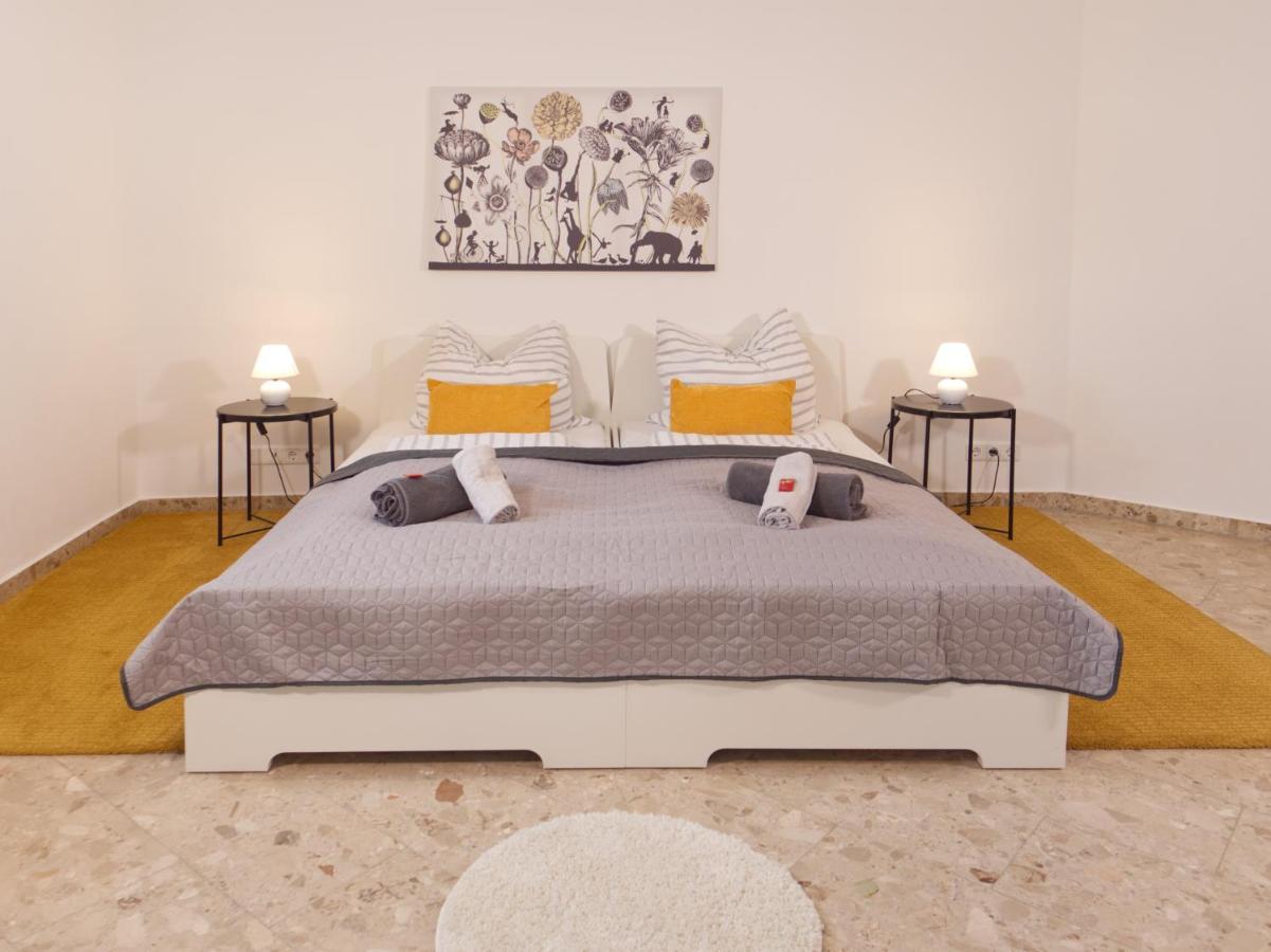 Bohnapartments Elisa - Wohlfuehlapartment Mit 2 Gratis Parkplaetzen Und 3 Schlafzimmern - Wlan - Vollausstattung Erfurt Zewnętrze zdjęcie