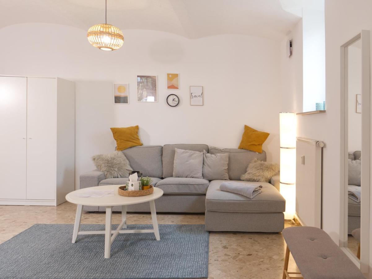 Bohnapartments Elisa - Wohlfuehlapartment Mit 2 Gratis Parkplaetzen Und 3 Schlafzimmern - Wlan - Vollausstattung Erfurt Zewnętrze zdjęcie