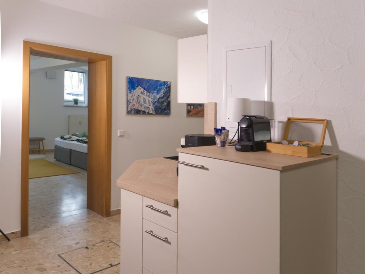 Bohnapartments Elisa - Wohlfuehlapartment Mit 2 Gratis Parkplaetzen Und 3 Schlafzimmern - Wlan - Vollausstattung Erfurt Zewnętrze zdjęcie