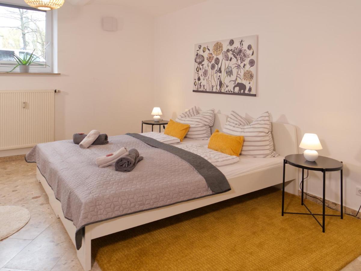 Bohnapartments Elisa - Wohlfuehlapartment Mit 2 Gratis Parkplaetzen Und 3 Schlafzimmern - Wlan - Vollausstattung Erfurt Zewnętrze zdjęcie