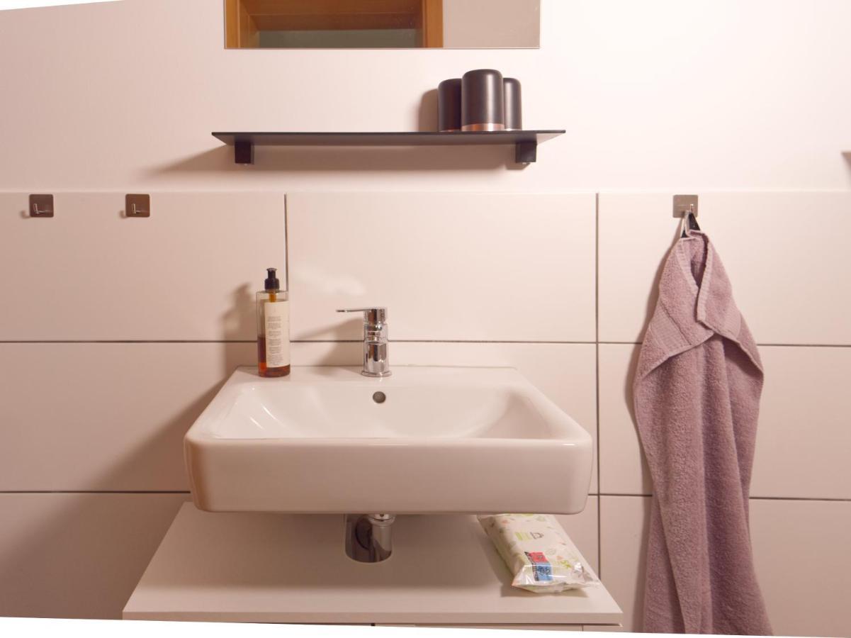 Bohnapartments Elisa - Wohlfuehlapartment Mit 2 Gratis Parkplaetzen Und 3 Schlafzimmern - Wlan - Vollausstattung Erfurt Zewnętrze zdjęcie